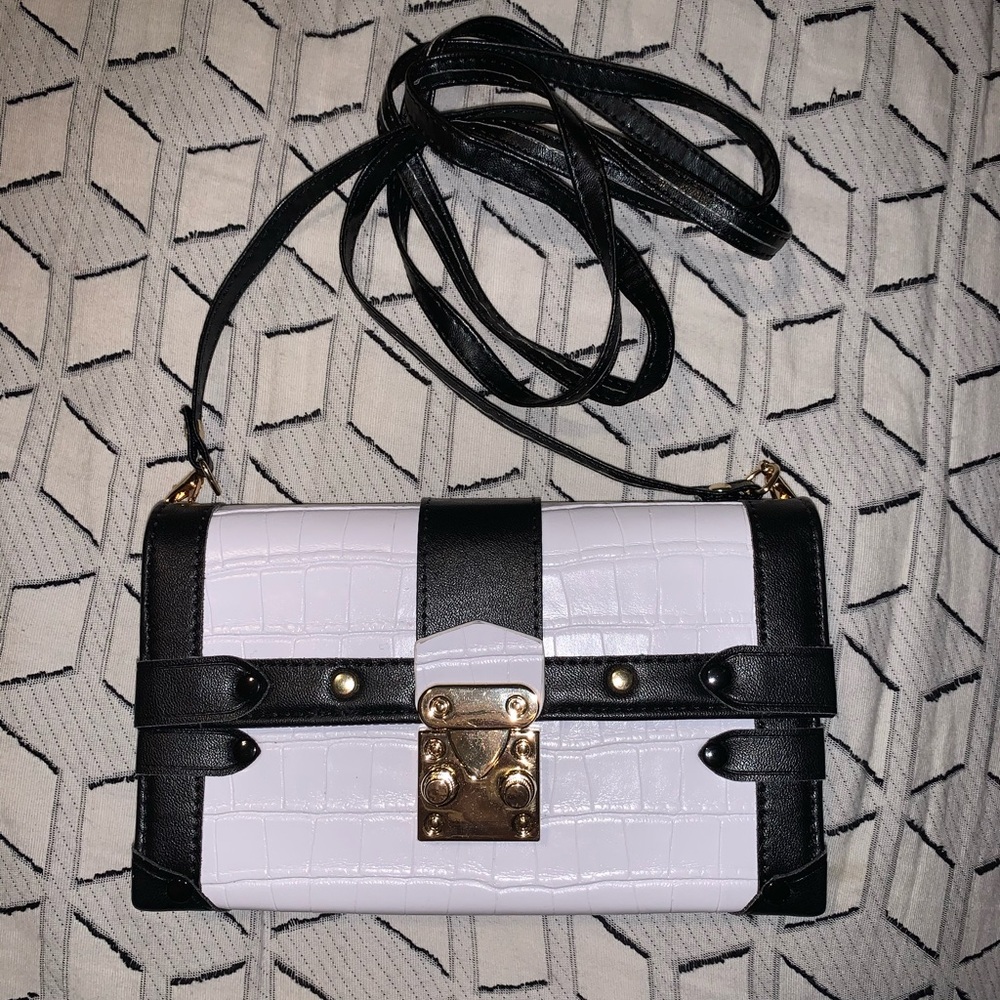 iPhone X Max travel crossbody case